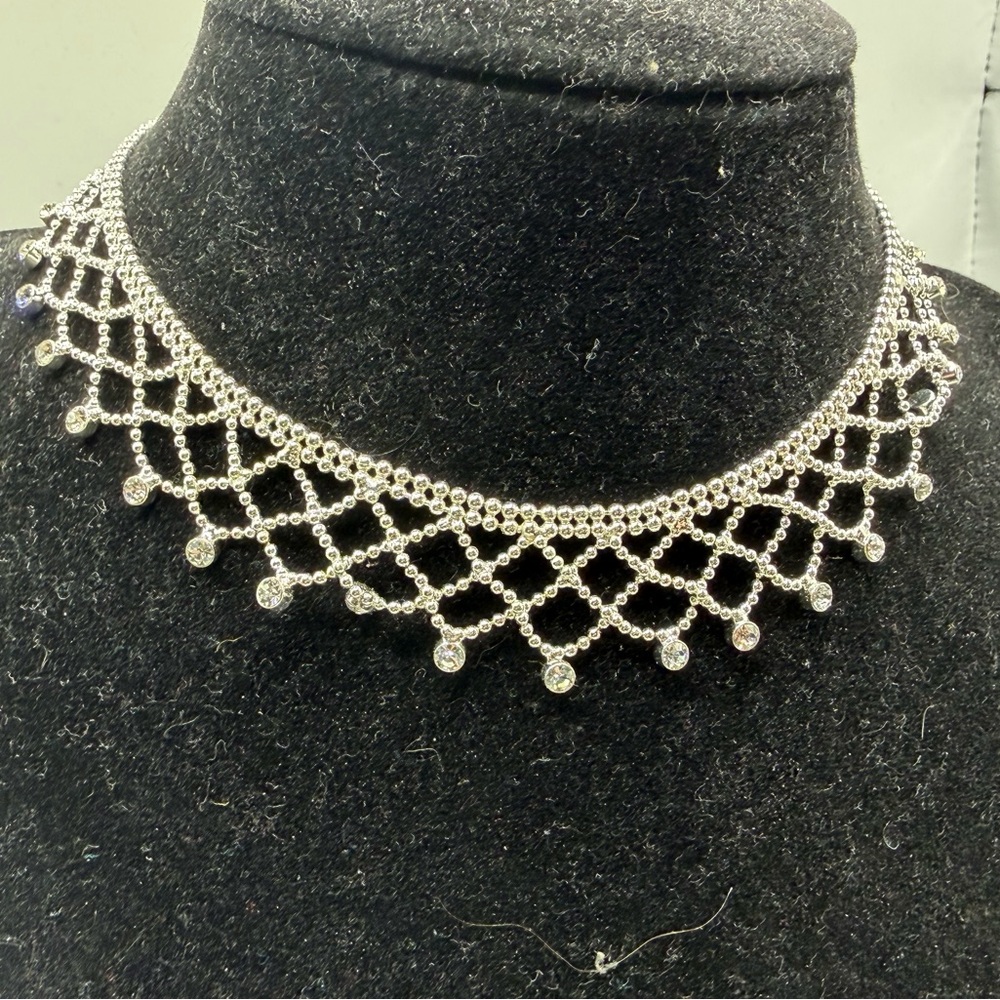 VINTAGE GIVENCHY LACE PATTERN AB RHINESTONE GOLD TONE Choker Necklace Y2K